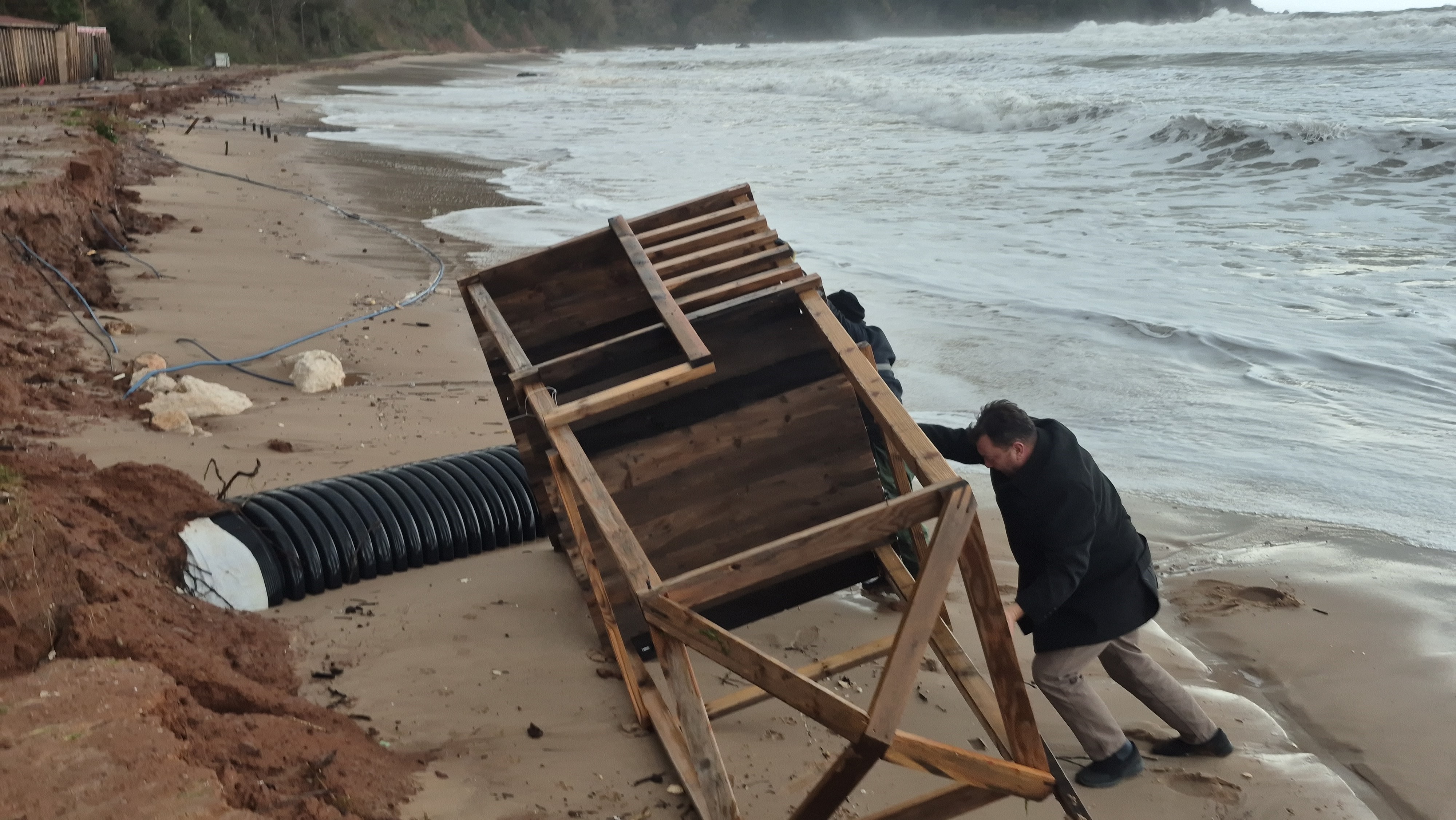 Karadeniz'de Tsunamiyi Andıran Görüntüler (4)