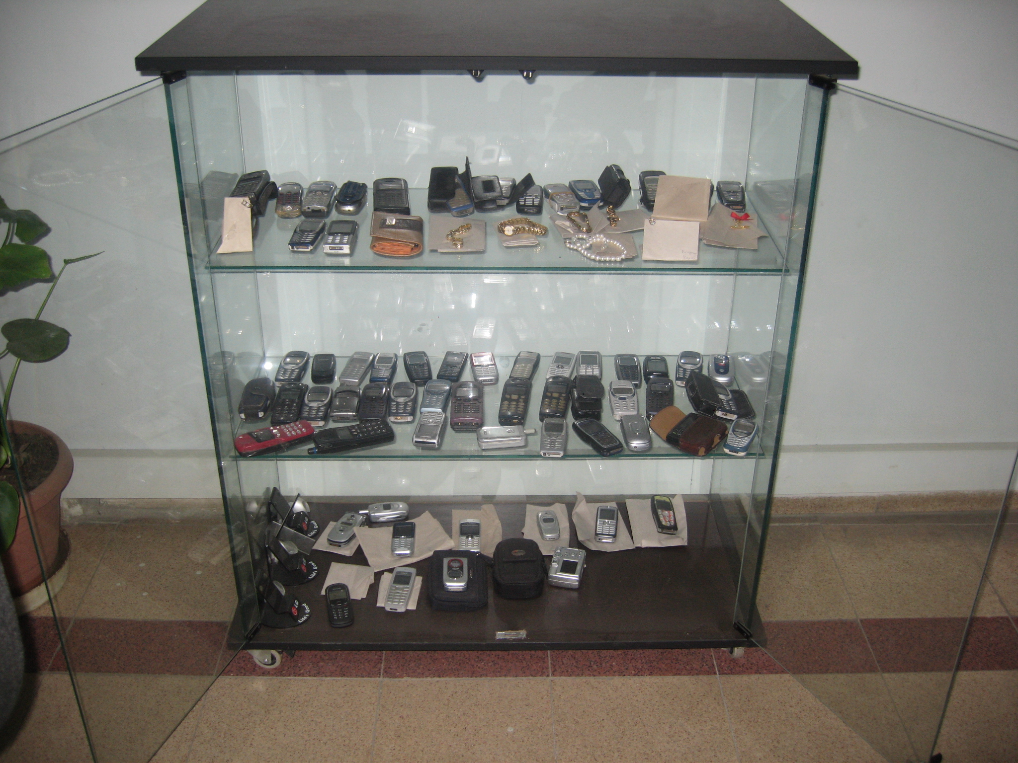 Kayıp Eşyalar İnegöl Belediyesi’nde Arsiv Haber 2008 Gencgazete (2)