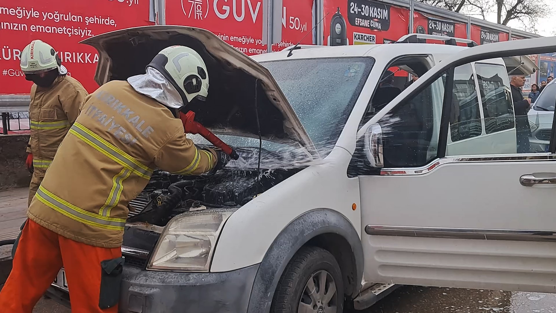 Kırıkkale'de Araç Yangını (2)