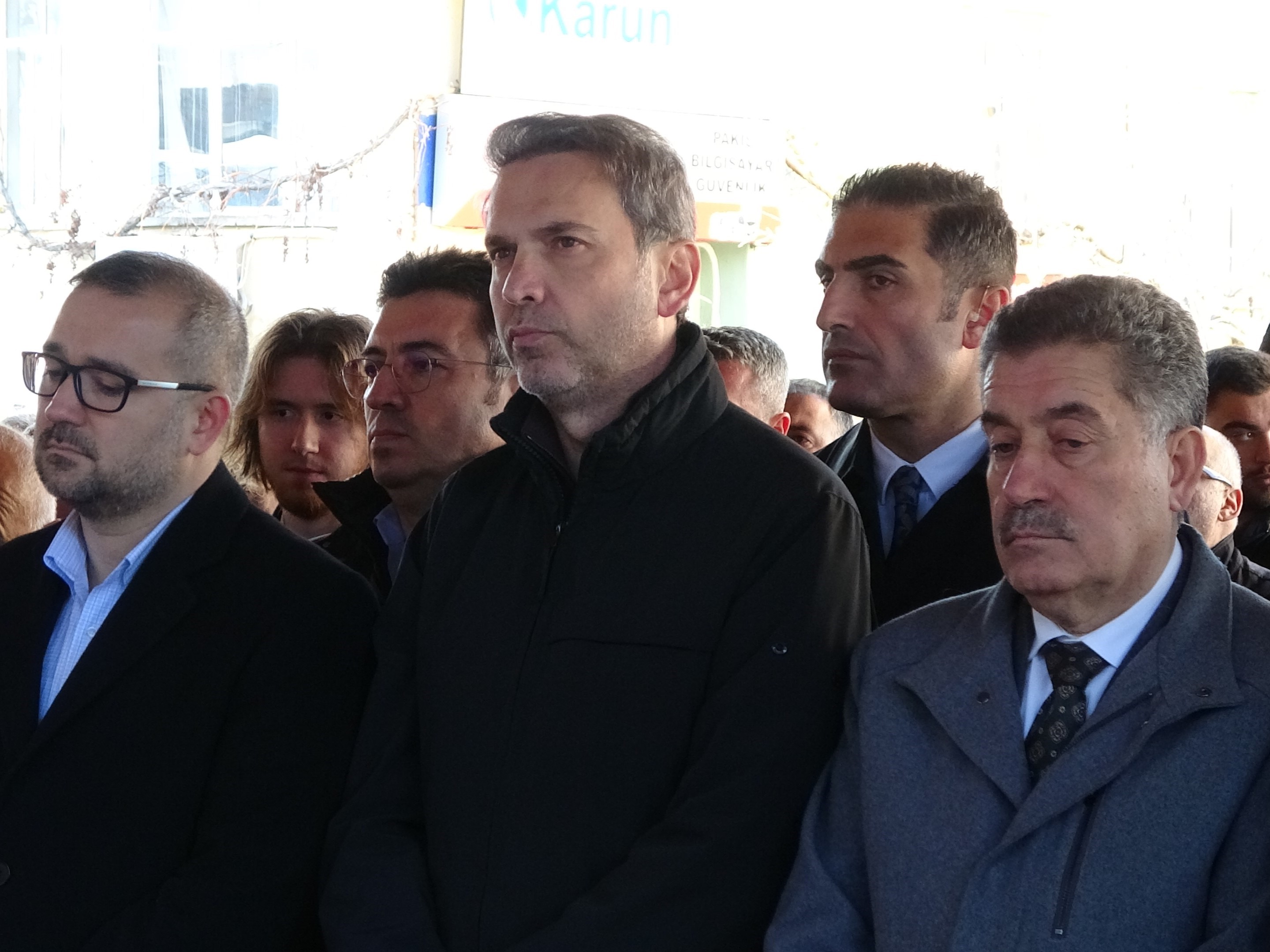 Merkez Bankası Başkanı Karahan'ın Annesi Uşak'ta Toprağa Verildi (1)