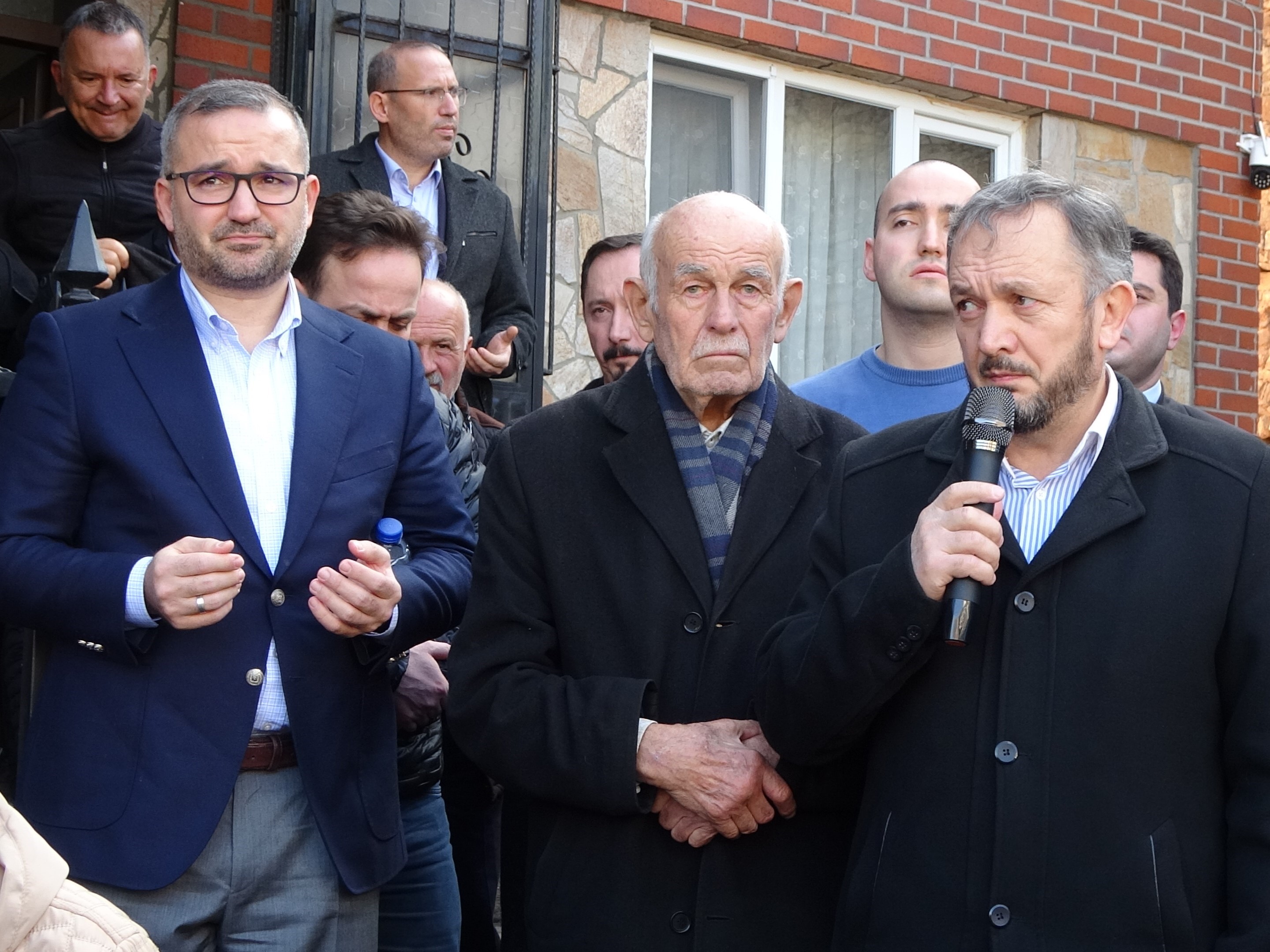 Merkez Bankası Başkanı Karahan'ın Annesi Uşak'ta Toprağa Verildi (4)