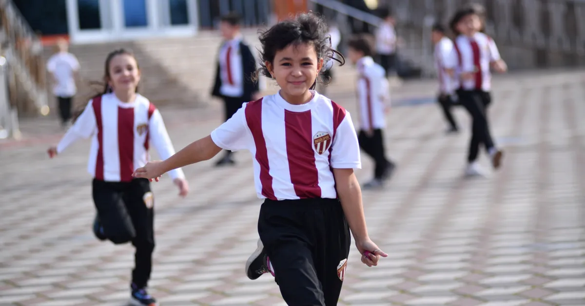 Okyanus Koleji’nde 157 Öğrenciye İnegölspor Forması Verildi (6)