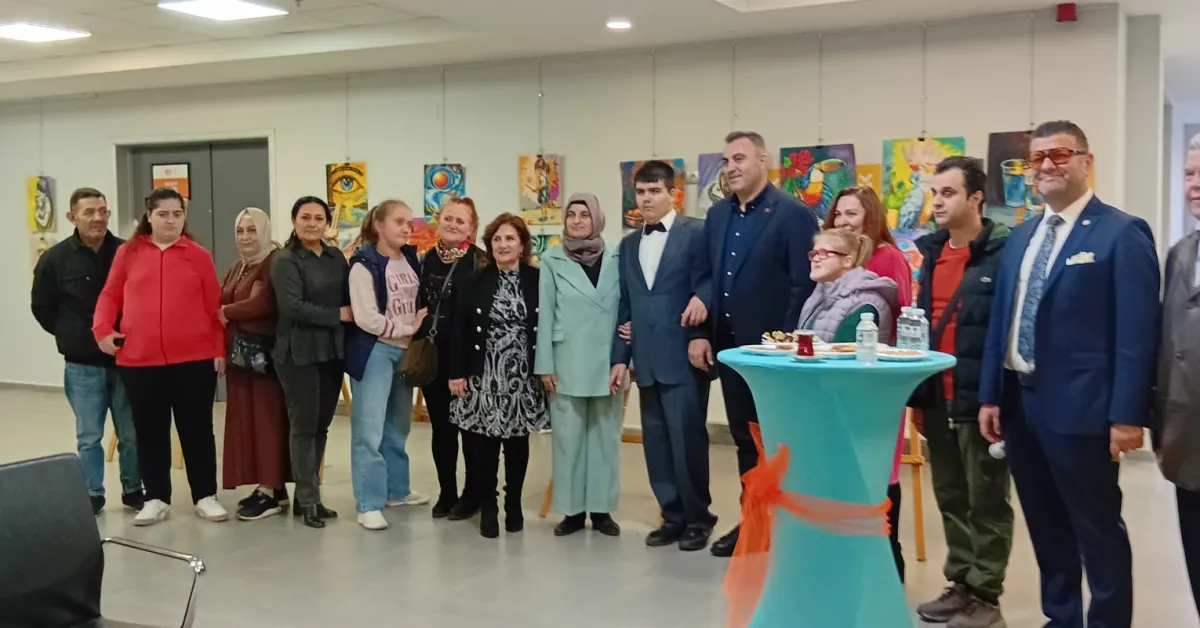 Otizmli Genç Yetenek Ali Doğan’ın Sergisi Bursa’da Açıldı (3)