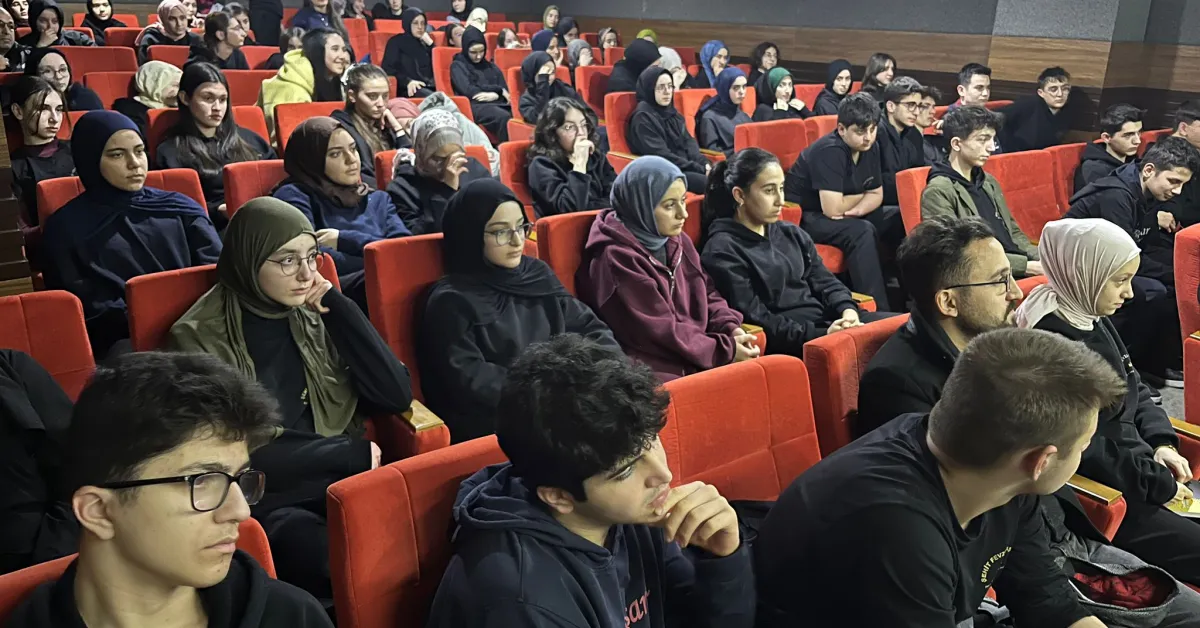 Prof. Dr. Ahmet Dağ İnegöl’de “Dijital Uçurum” Anlattı (4)