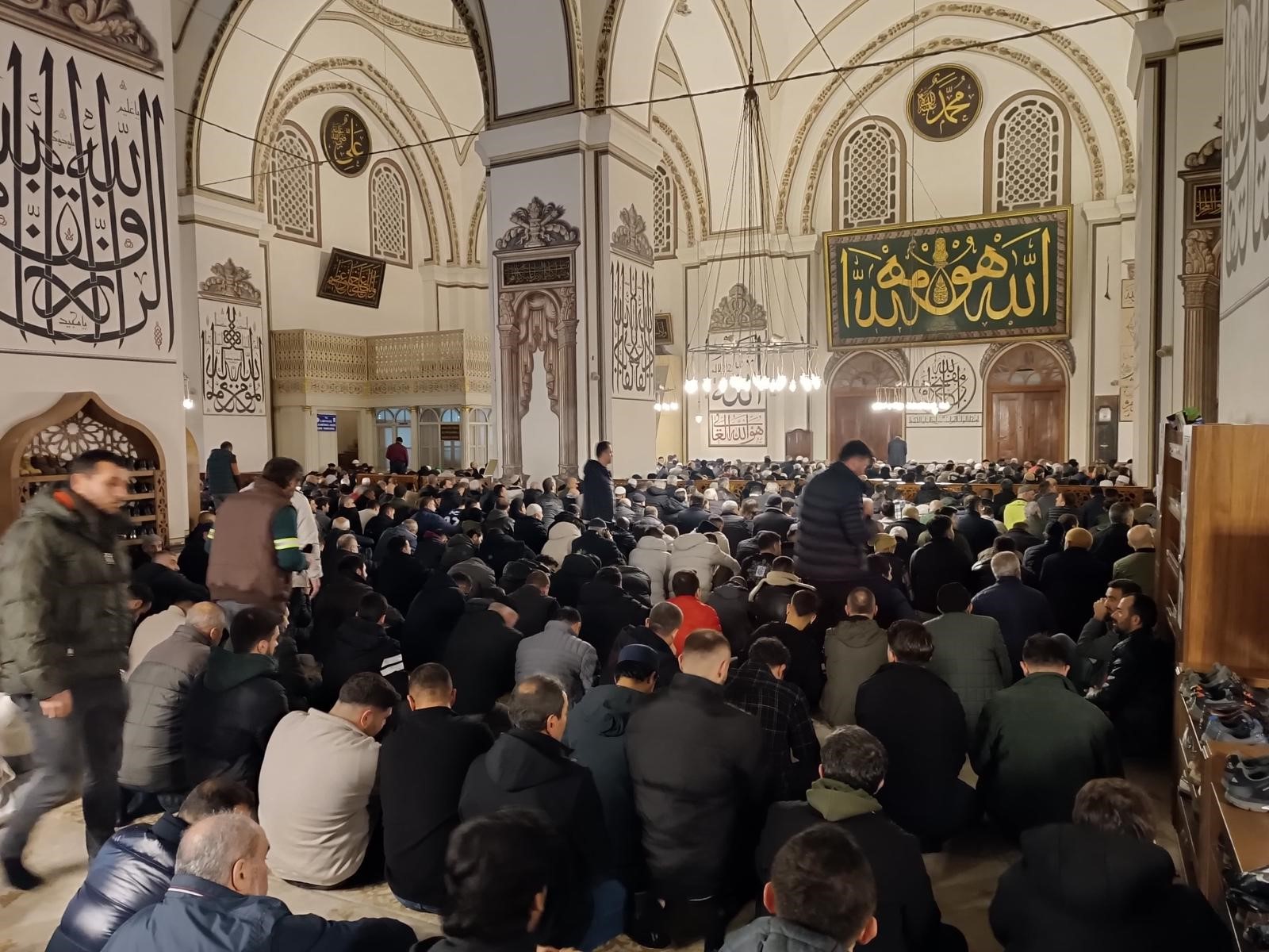 Regaip Kandili'nde Bursalılar Ulu Cami'de Buluştu (2)