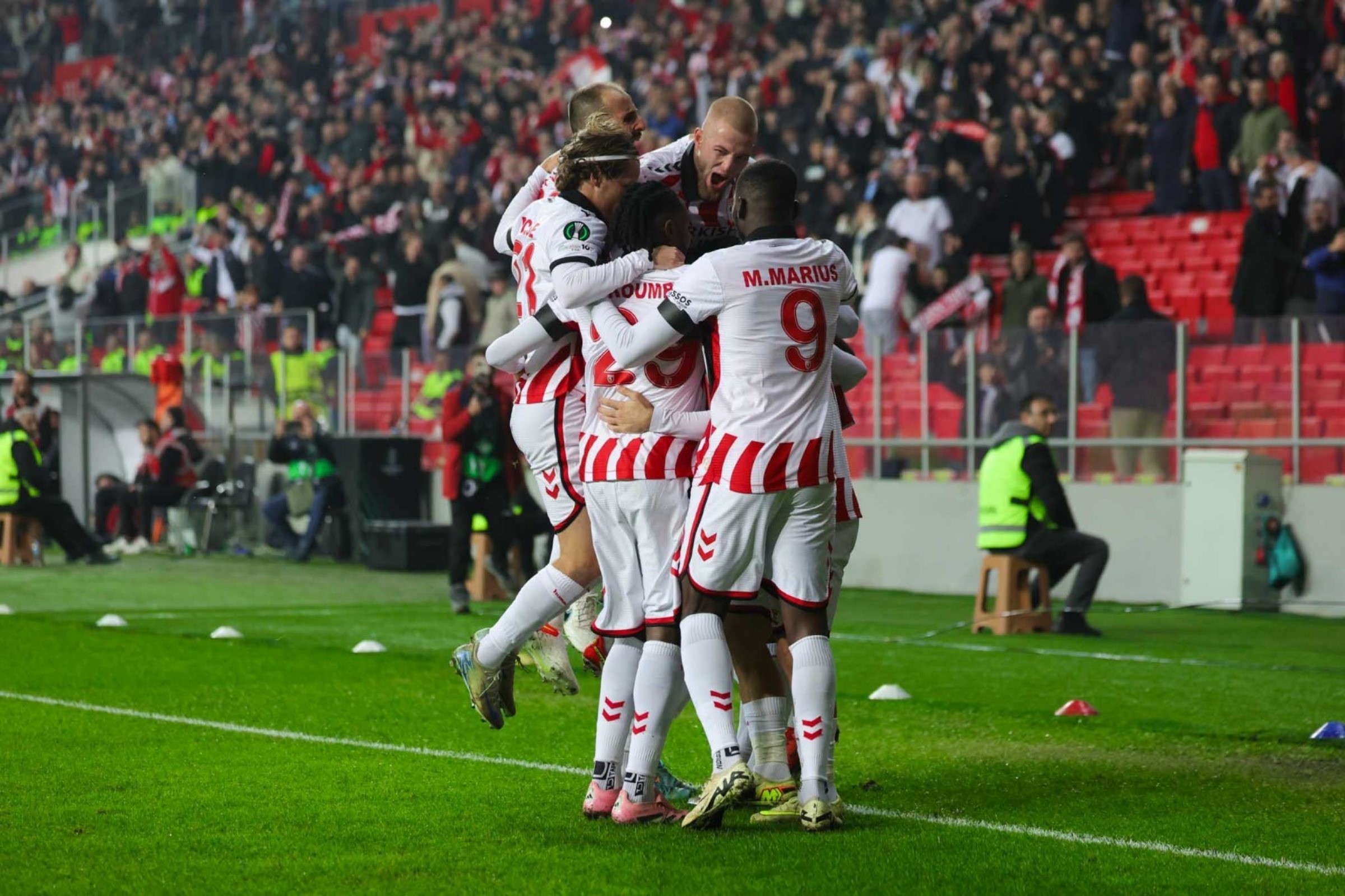 Samsunspor Aek Atina Maç Özeti (1)