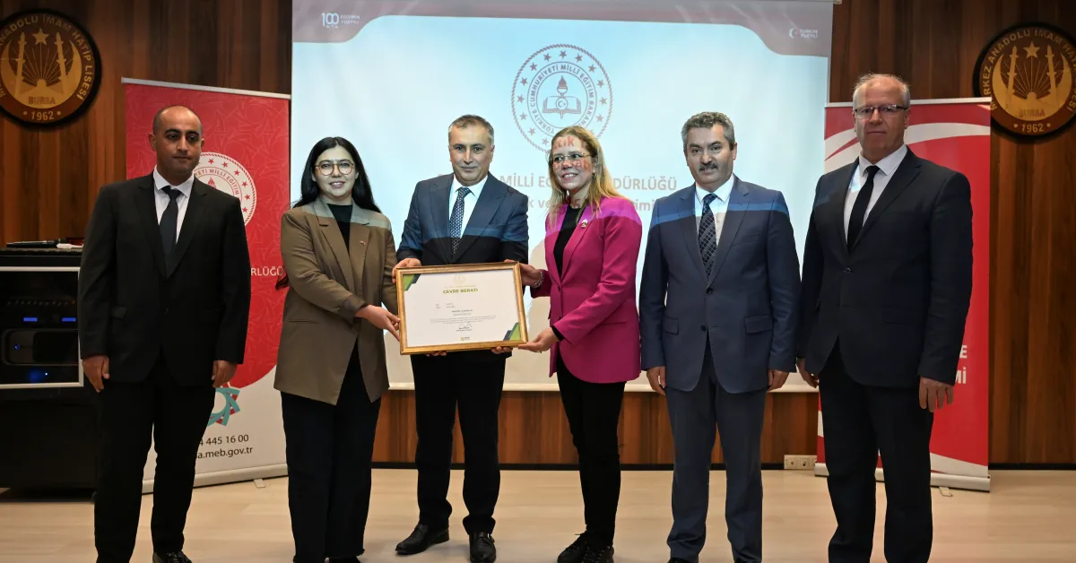 Sıfır Atık Yarışmasında Bursa Birincisi Olan İnegöl İlkokulu’na Çevre Beratı (3)