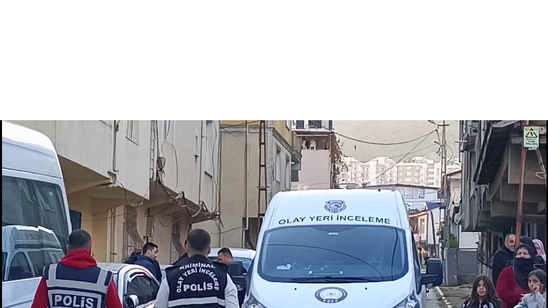 Sultanbeyli'de 25 Yaşındaki Genç Kadın Evinde Ölü Bulundu (2)