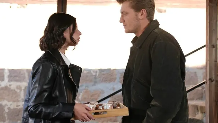 Taşacak Bu Deniz 8. Bölüm Izle! “Esme Ve Eleni’nin Yürek Burkan Konuşması” (6)