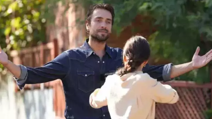 Taşacak Bu Deniz Adil Koçari Kimdir Ulaş Tuna Astepe Kimdir, Kaç Yaşında Hangi Film Ve Dizilerde Rol Aldı (1)