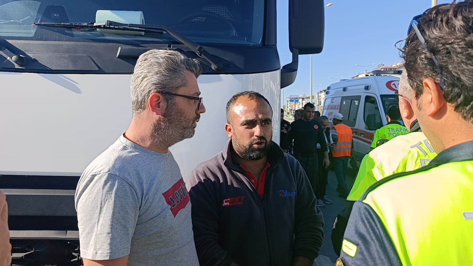 Tırın Altında Kalan Karayolları Işçisi Hayatını Kaybetti (1)