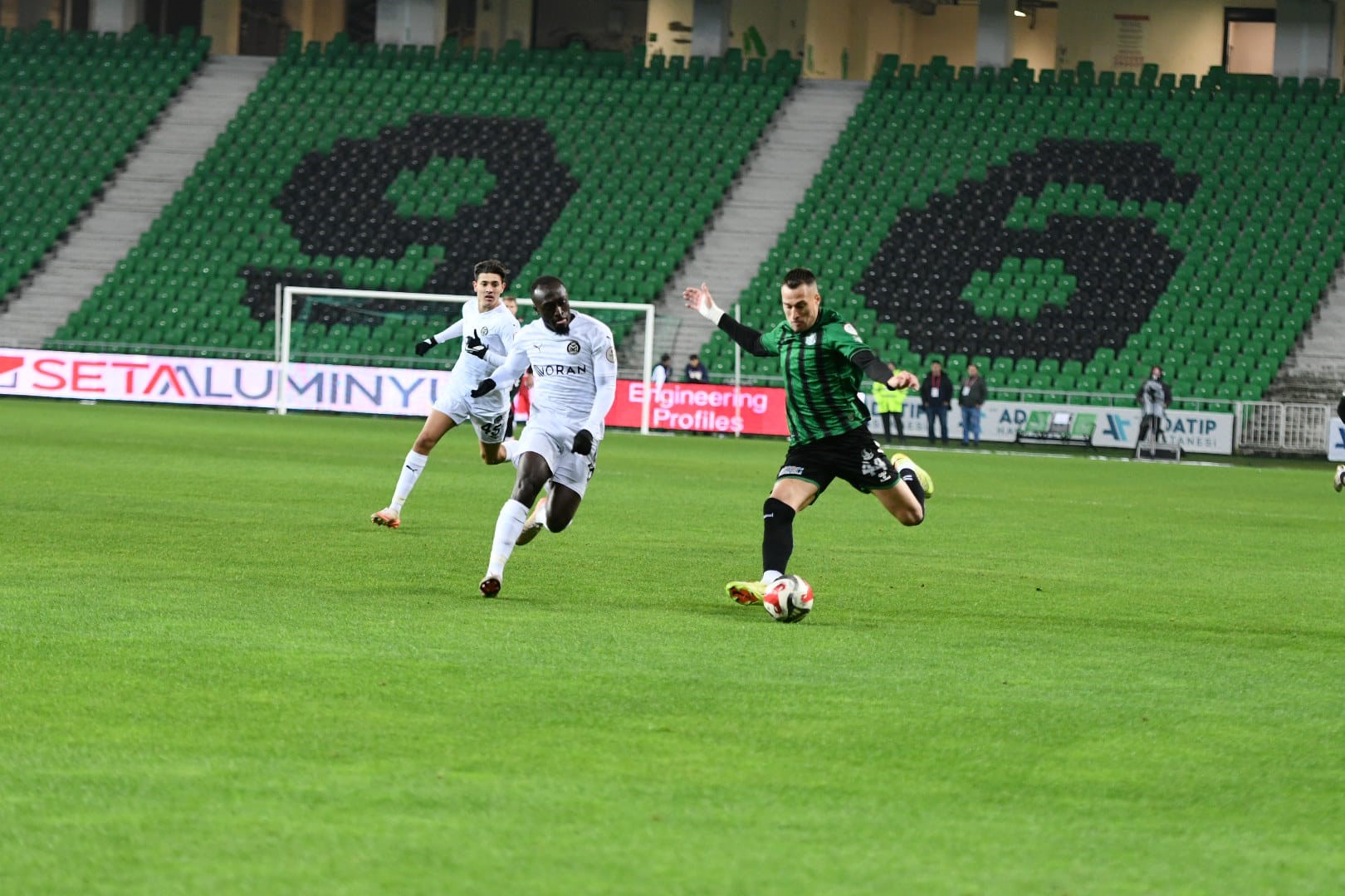 Trendyol 1. Lig Sakaryaspor Manisa Futbol Kulübü Maç Özeti (2)