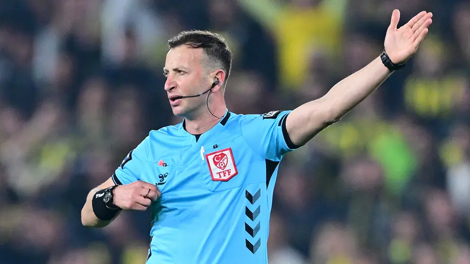 Trio, Derbide Galatasaray'ın Isyan Ettiği Penaltı Ve Kırmızı Kart Son Noktayı Koydu! (1)