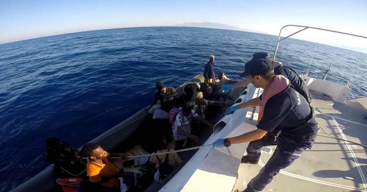 Türkiye'de Düzensiz Göçle Mücadele 2025'Te 152 Bin Kişi Yakalandı (1)