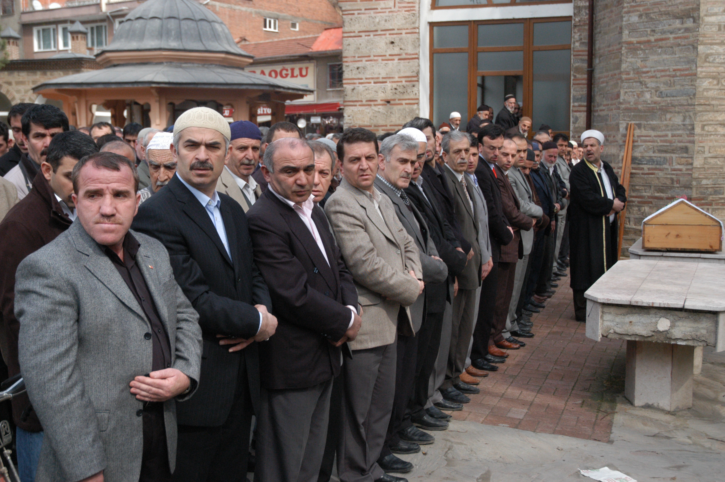 Vefat Edenler Cenaze Bilgileri Ölüm Haberleri Mezarlık Kabir Bilgileri Gencgazete (95) 05 Aralık 2025 Cuma