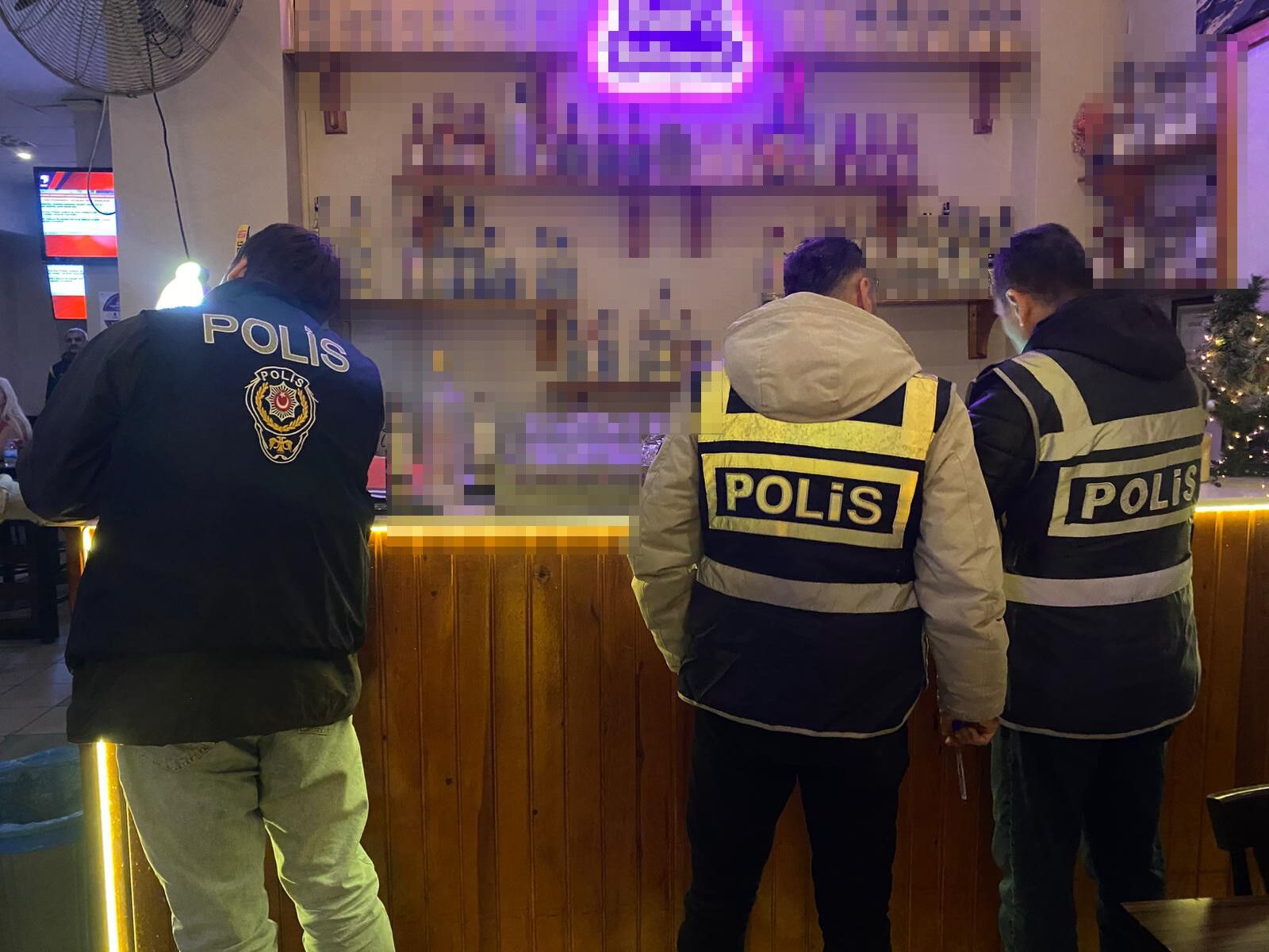 Yılbaşı Öncesi, Bursa Polisinden Eş Zamanlı Sahte Alkol Denetimi (3)