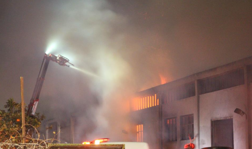 Adana’da Fabrika Yangını (3)