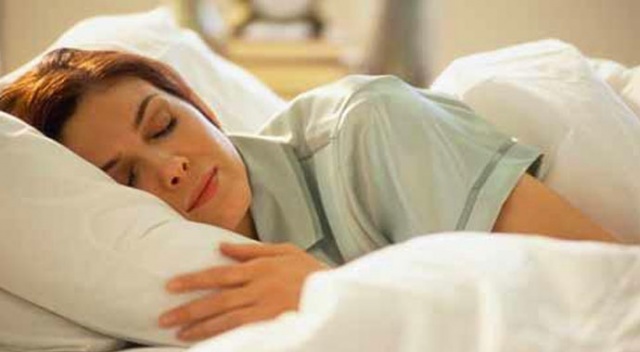 Ağzı Açık Uyurken Uyumanın Zararları Nelerdir (2)