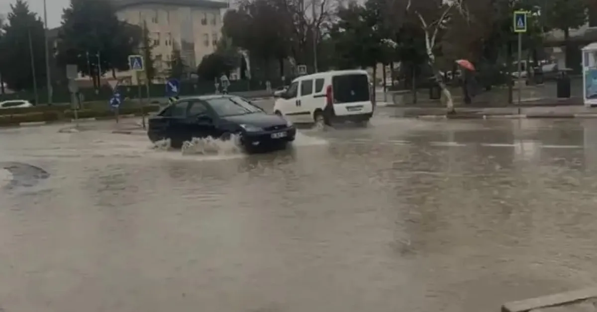 Ak Parti'den Mustafa Bozbey'e Sert Tepki Ya Yönetin Ya İstifa Edin (3)