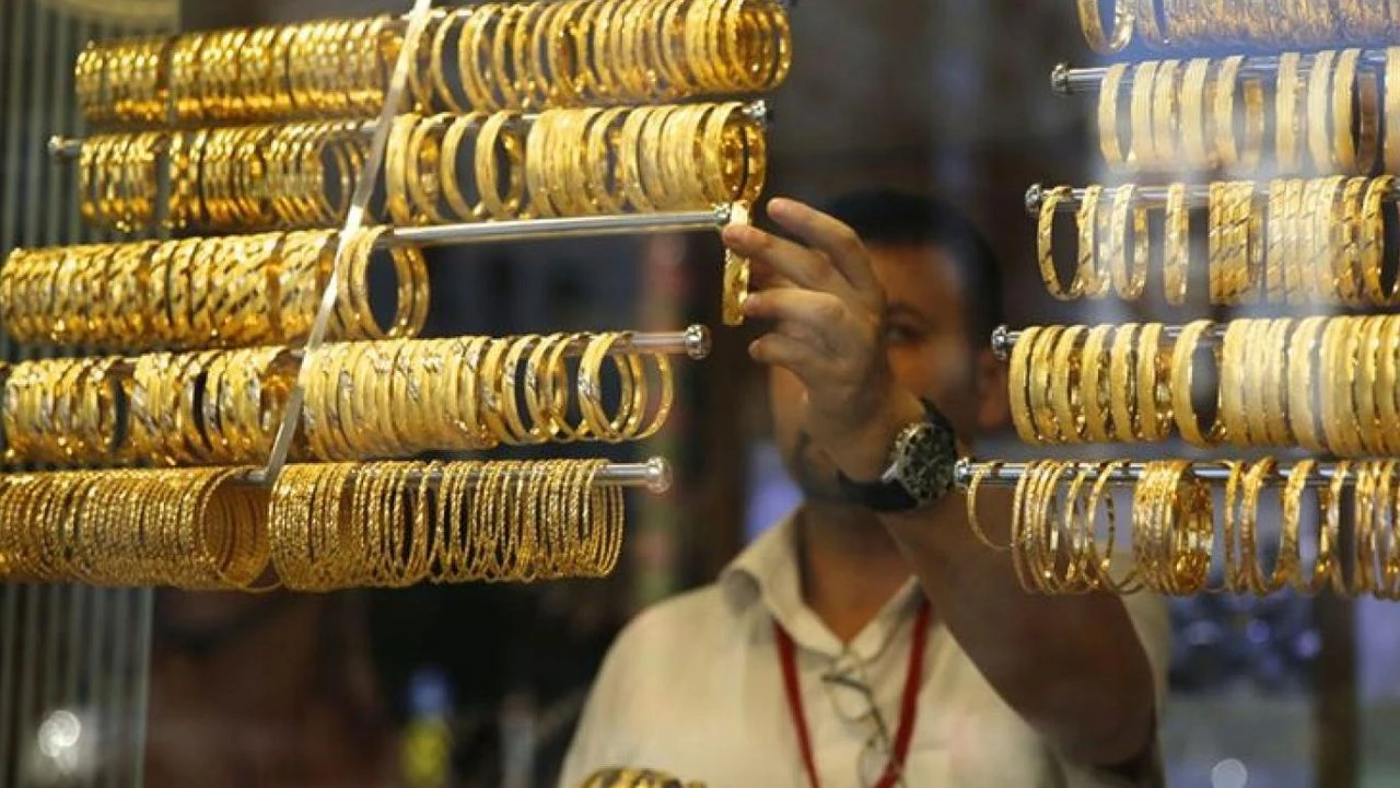 Altın Alışverişinde Tarihi Değişiklik! Kuyumcuda Nakit Devri Bitiyor (4)