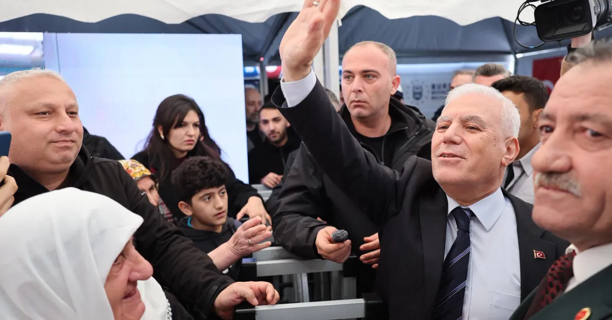 Başkan Bozbey’den Provokasyon Sonrası Net Mesaj Hizmet Aşkımızı Engelleyemezler (2)