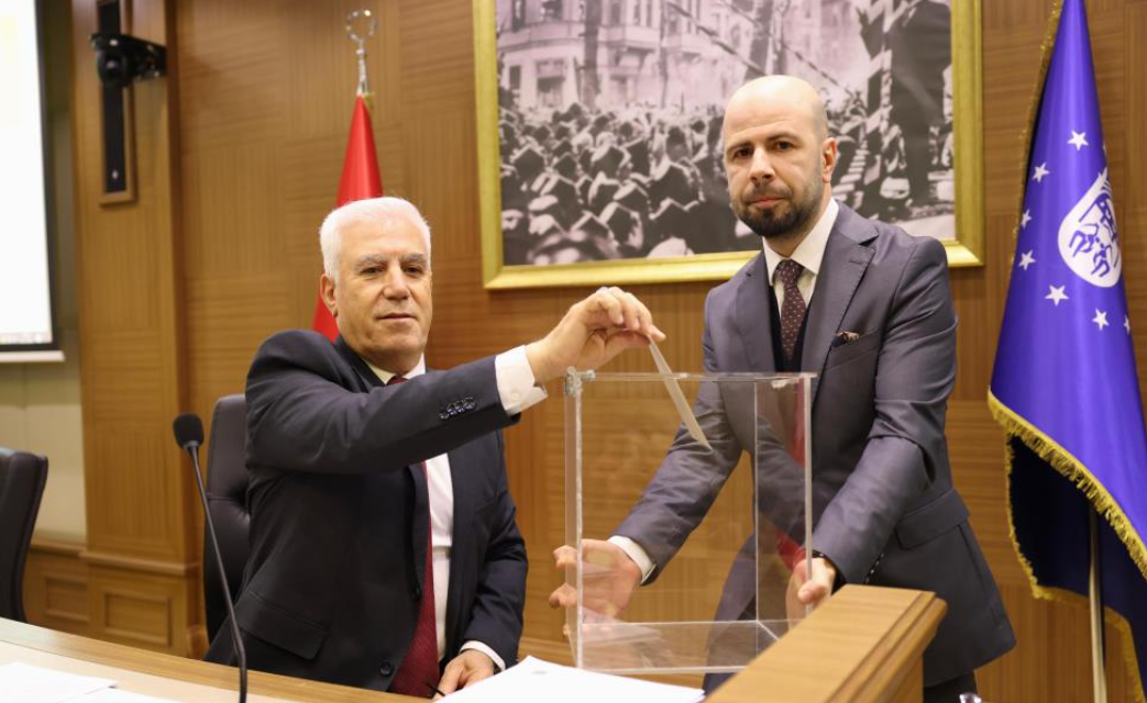 Bursa Büyükşehir Belediye Meclisi 2026 Yılının İlk Toplantısını Yaptı (3)