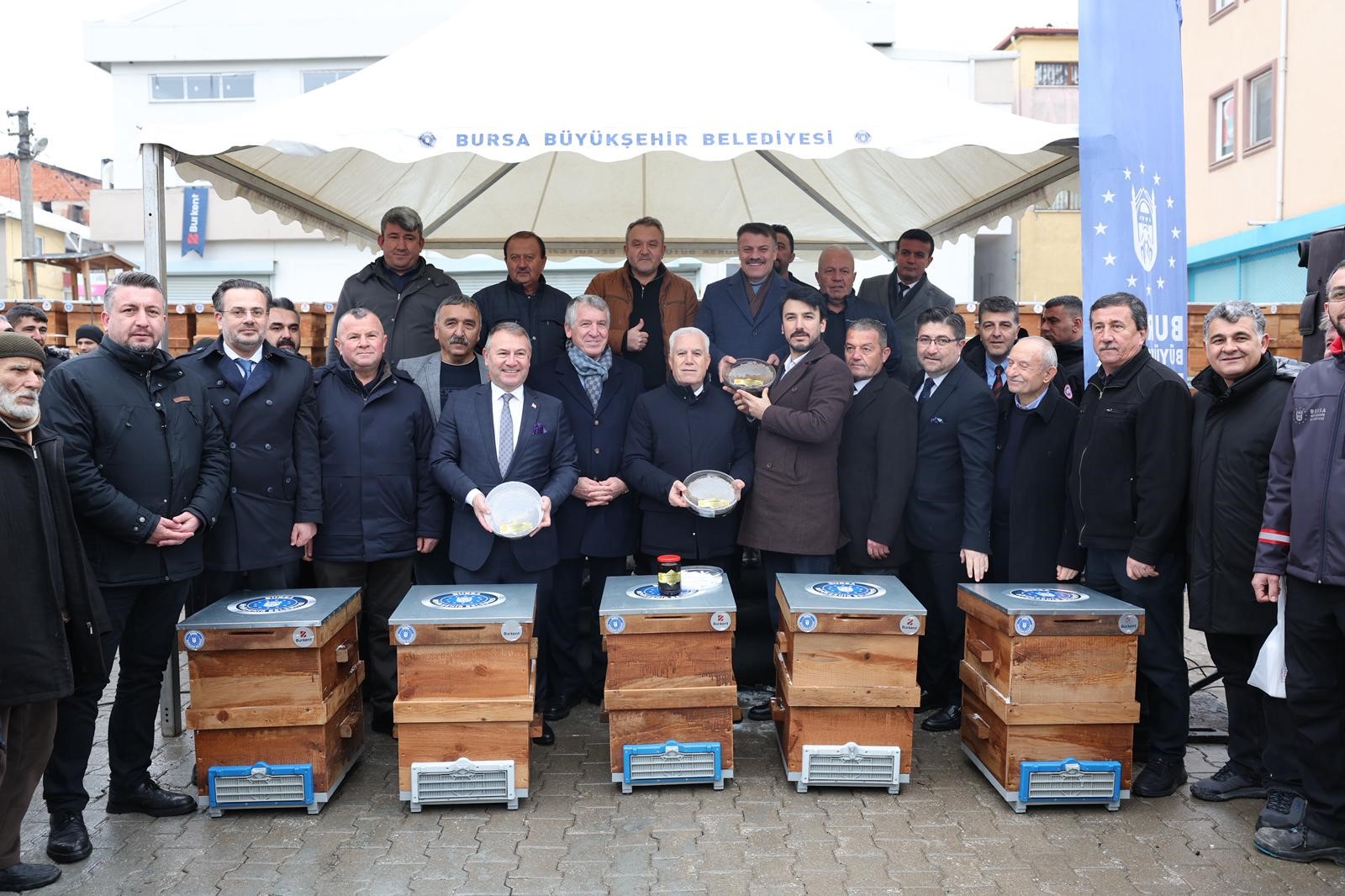 Bursa Büyükşehir'den Dağ Yöresine Arı Kovanı Desteği (1)