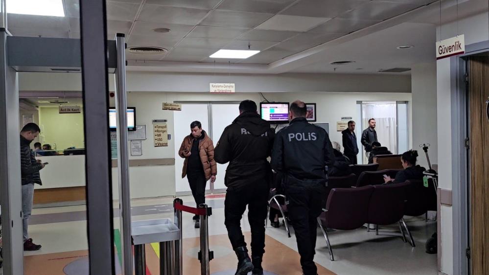 Bursa'da Ben Kaçmadım Abi Diyen Şüpheli Uyuşturucu Şüphelisi Çıktı! (2)