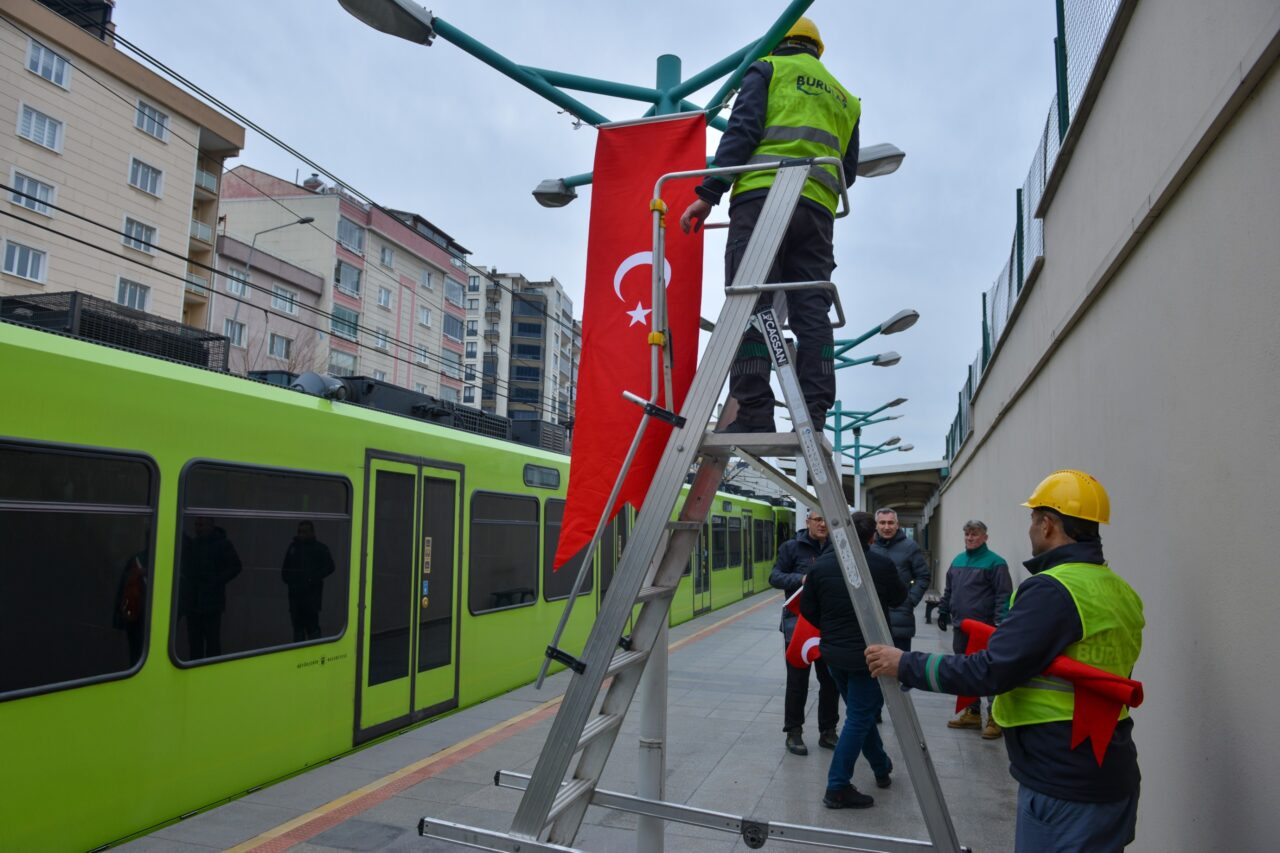 Bursa'da Her Yerde Türk Bayrakları Dalgalanıyor! (3)