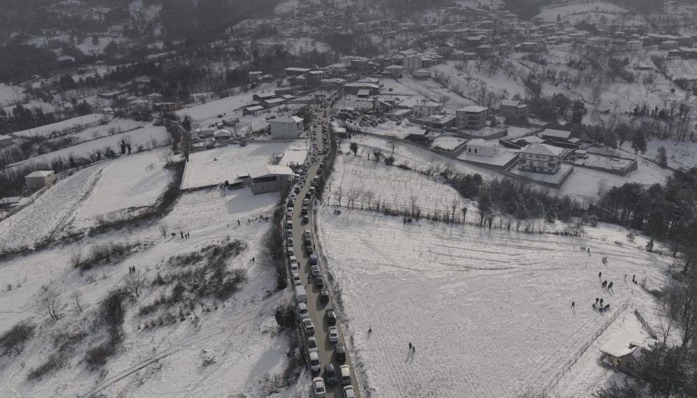 Bursa’da Kış Festivali'ne Yoğun Katılım Trafiği Felç Etti! (2)