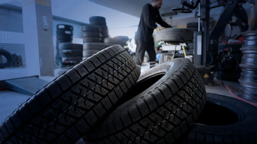 Bursa'da Kış Lastiği Fiyatları Rekor Kırdı! Kış Ürünleri 10 Kat Arttı (2)