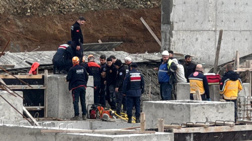 Bursa'da Ölü Ve Yaralılar! Tonlarca Betonun Altında Kaldılar (3)