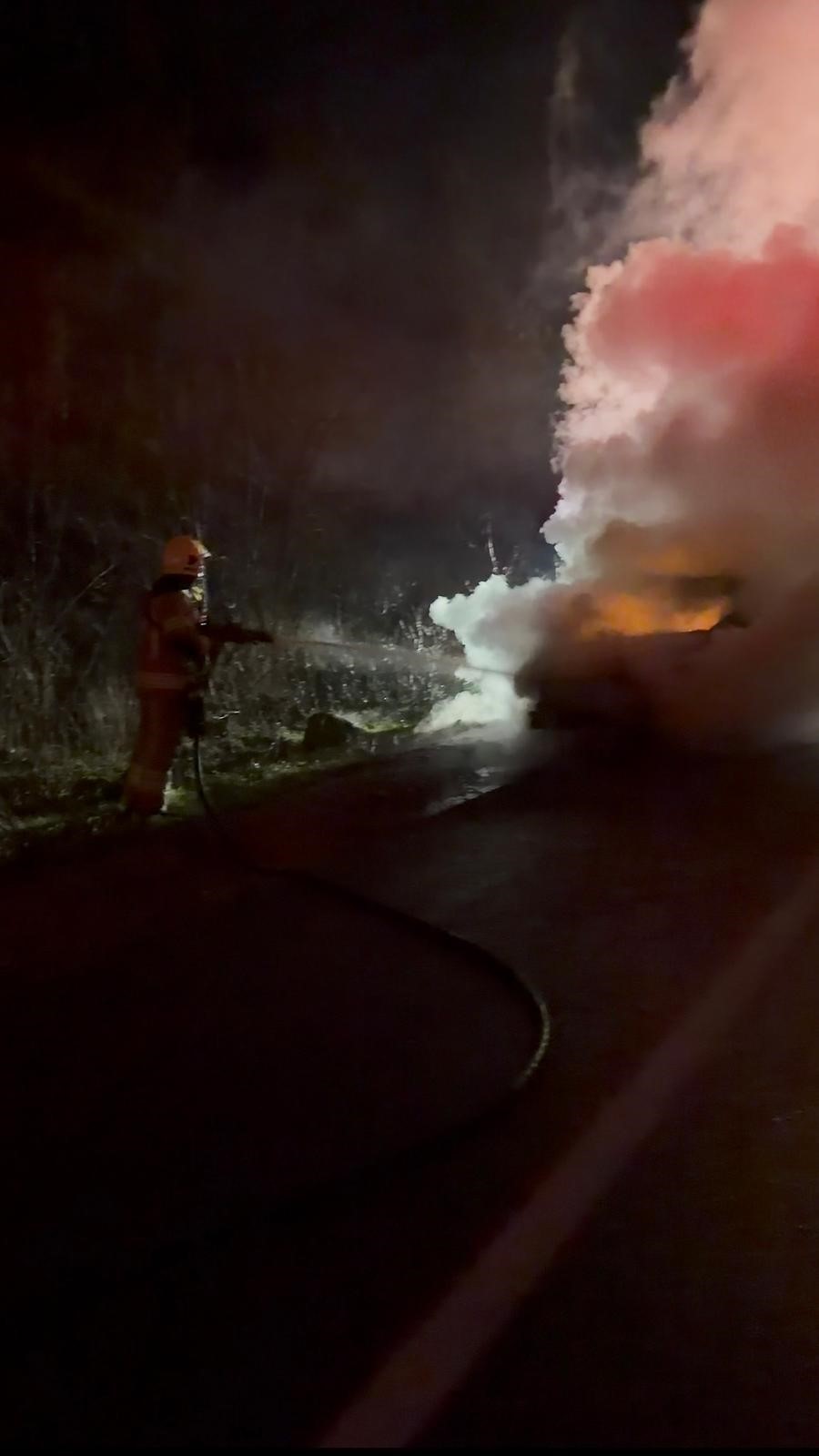 Bursa'da Seyir Halindeki Otomobil Alev Alev Yandı (3)