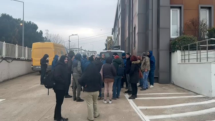 Bursa'daki Ptt'de Kazan Kaynıyor! İşçiler Eyleme Başladı (3)