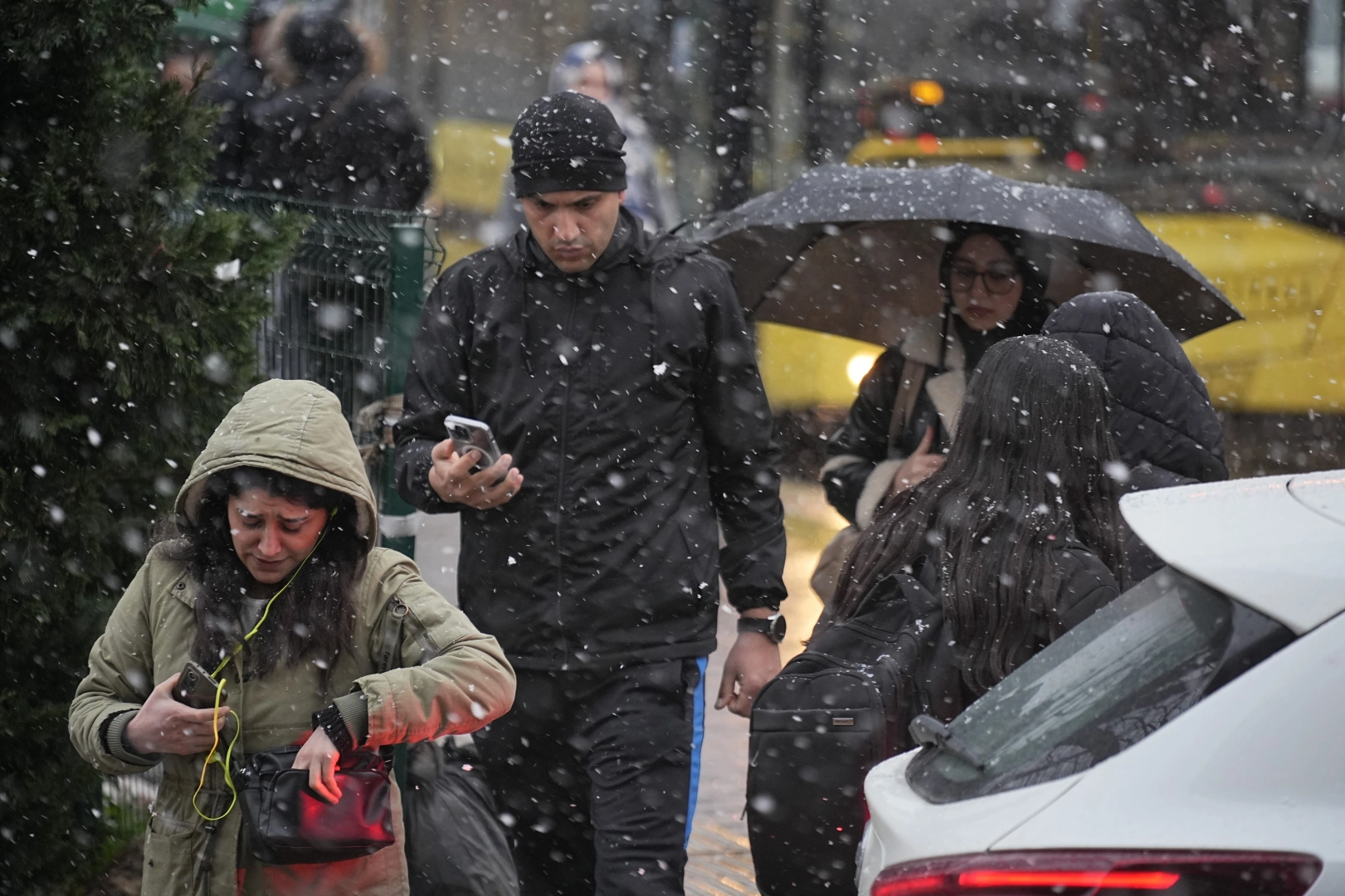 Bursa’ya Kar Geri Geliyor