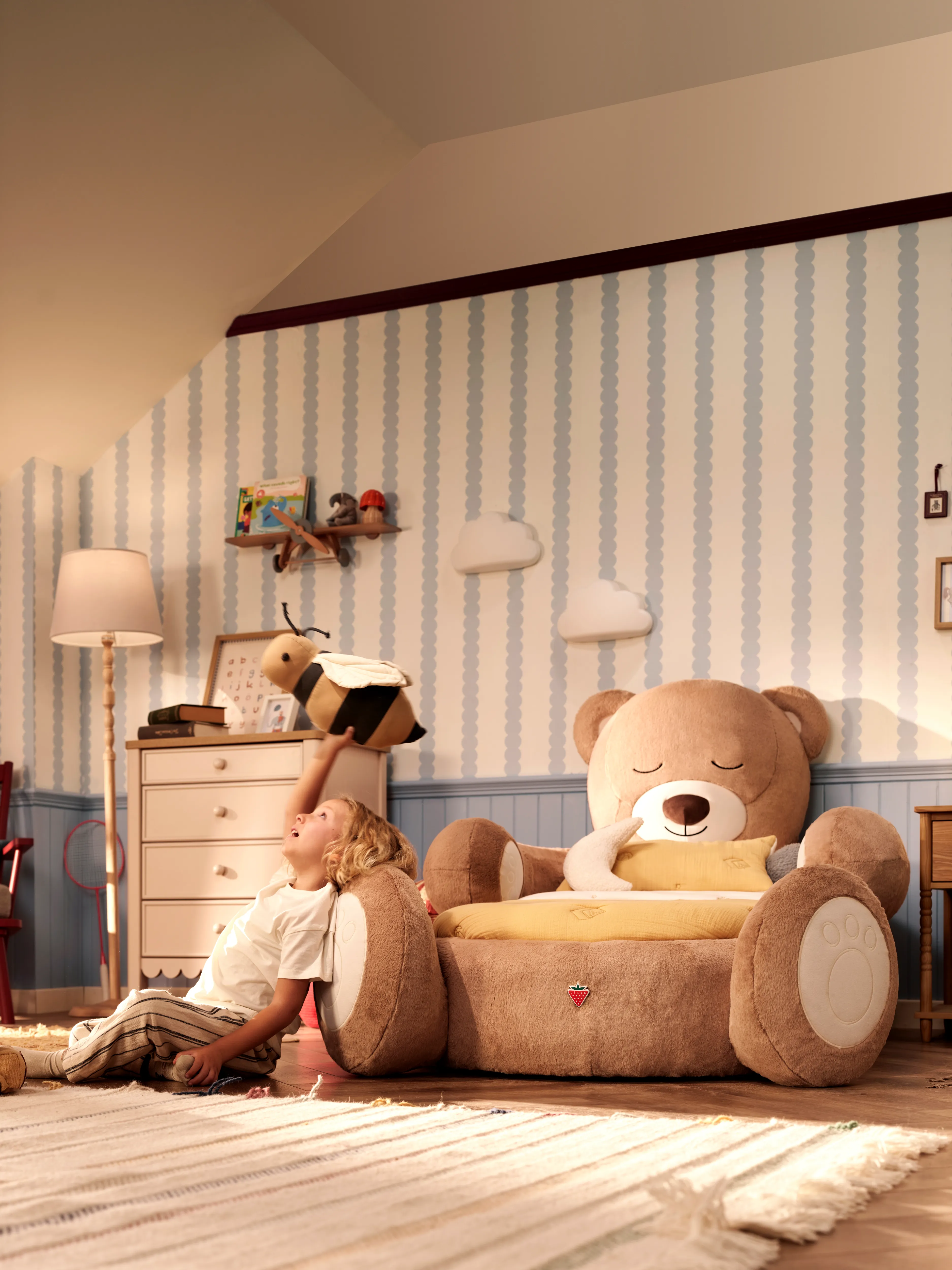 Çilek’ten Kendi Yatağına Geçiş Sürecini Destekleyen Yeni Uyku Arkadaşı Teddy Ayıcık Karyola (3)