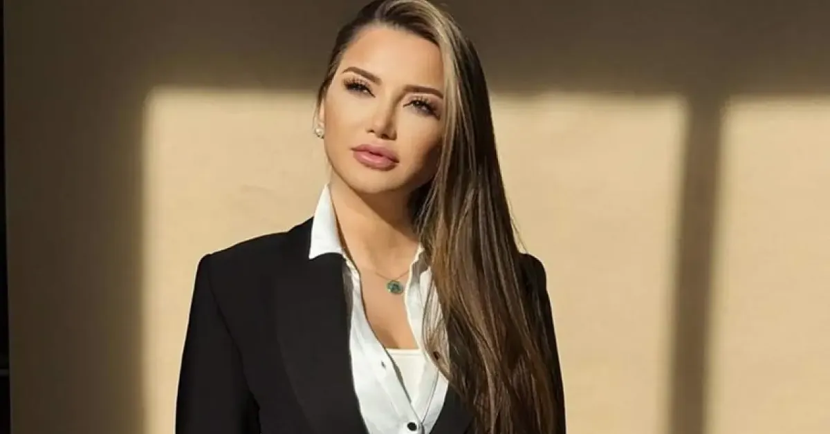 Esra Ezmeci'ye Ünvan Davasında Hapis Cezası! Esra Ezmeci'nin Ünvanı Sahte Mi2 Gencgazete