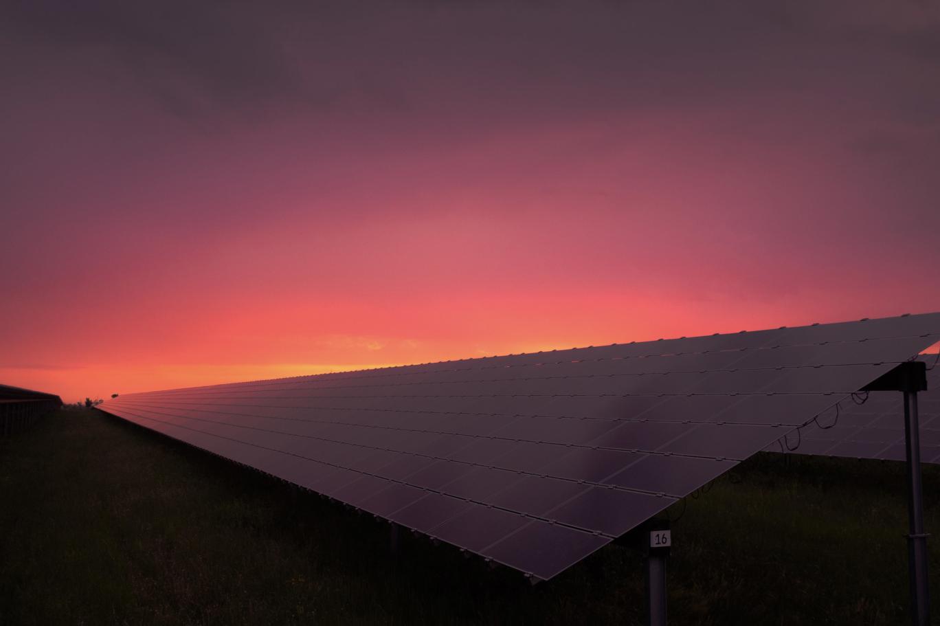 Gece De Gündüz De Elektrik Üreten Güneş Penceresi Geliştirildi! Binalarda Enerji Anlayışı Değişiyor Mu (2)