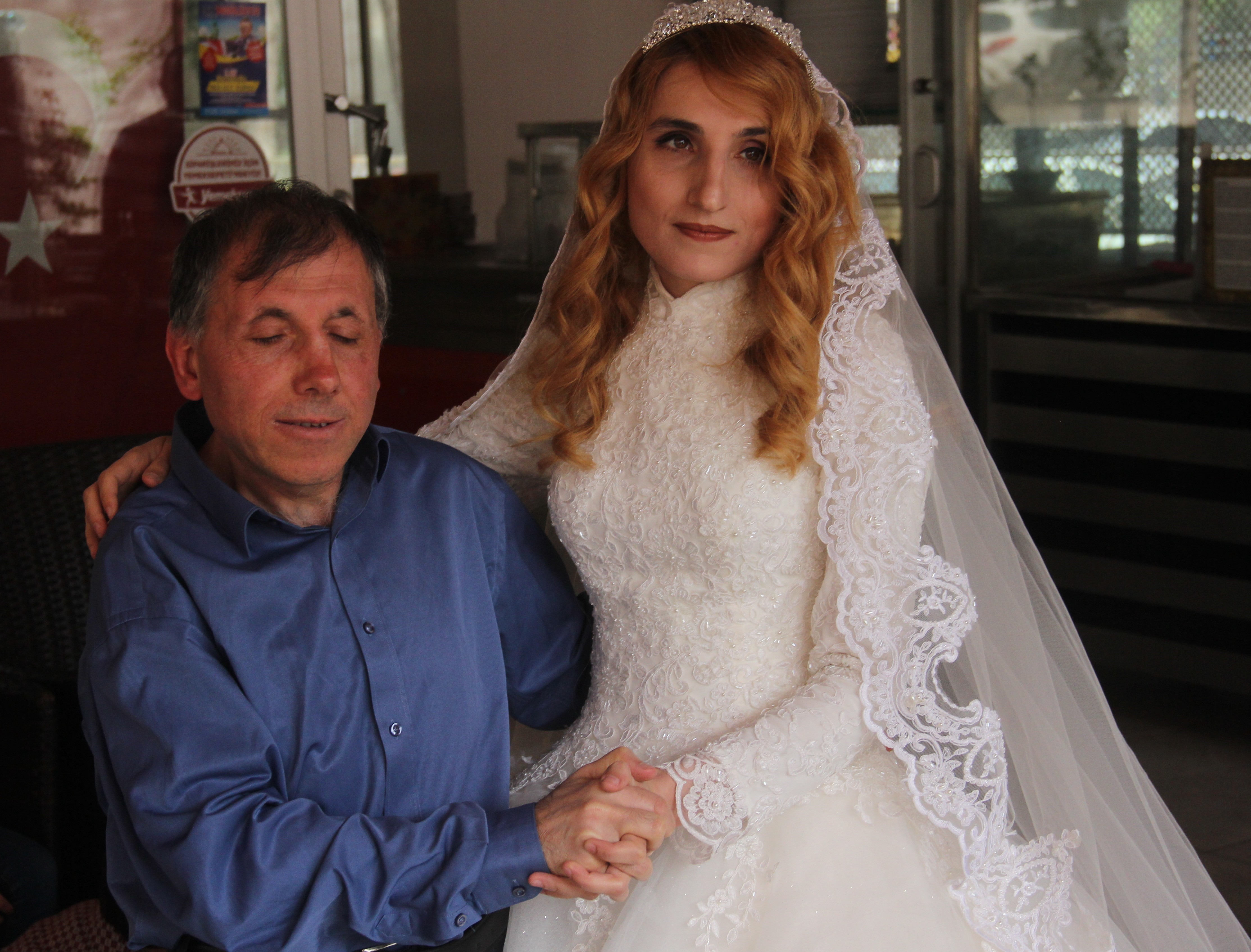 Görme Engelli Öğretmen Çifte Otobüs Çarptı! Hamile Kadın Ve Eşi Yoğun Bakımda (2)