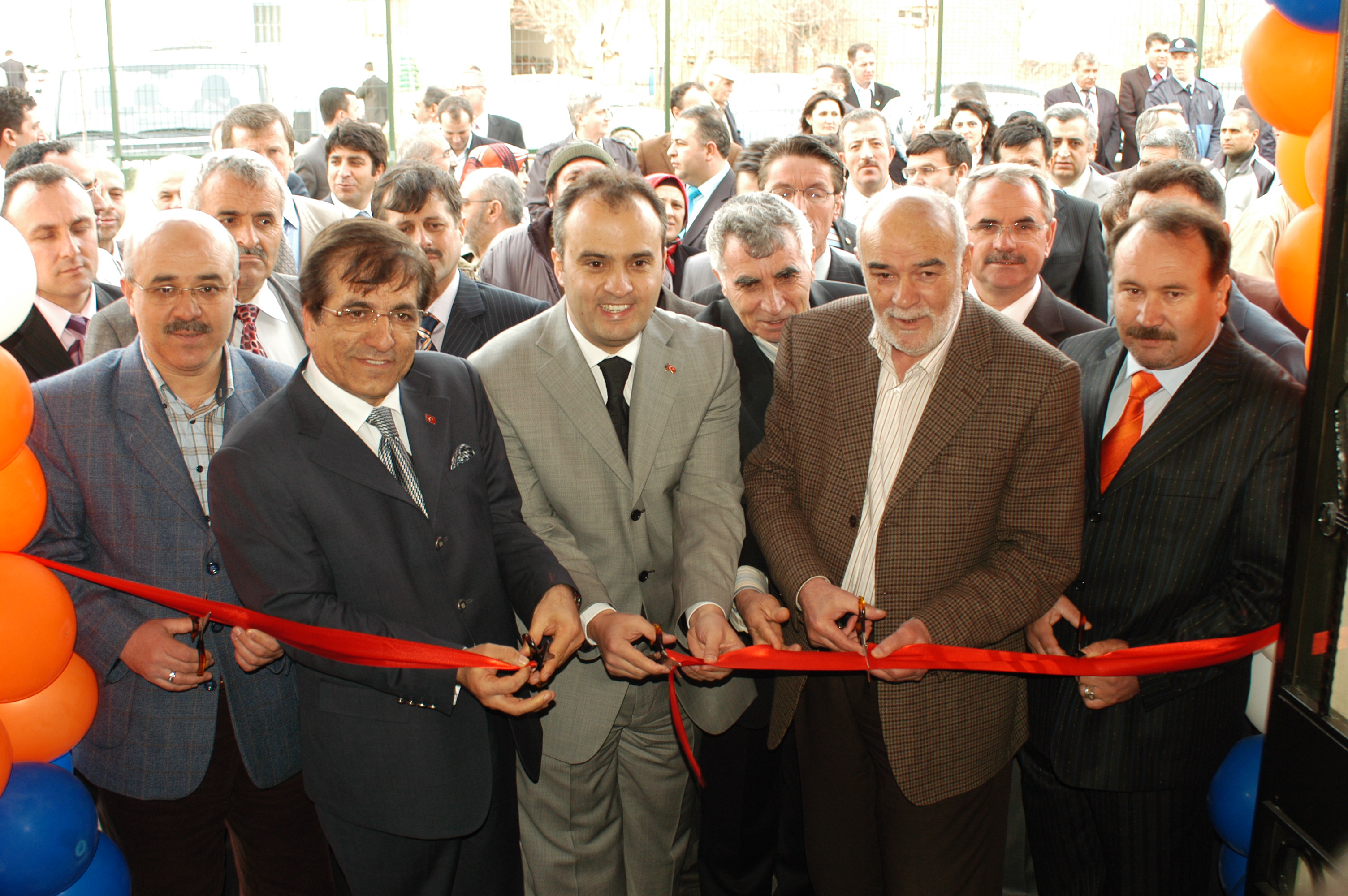 İnegöl Belediyesi Umuteli Sosyal Yardım Merkezi Gençgazete (1)