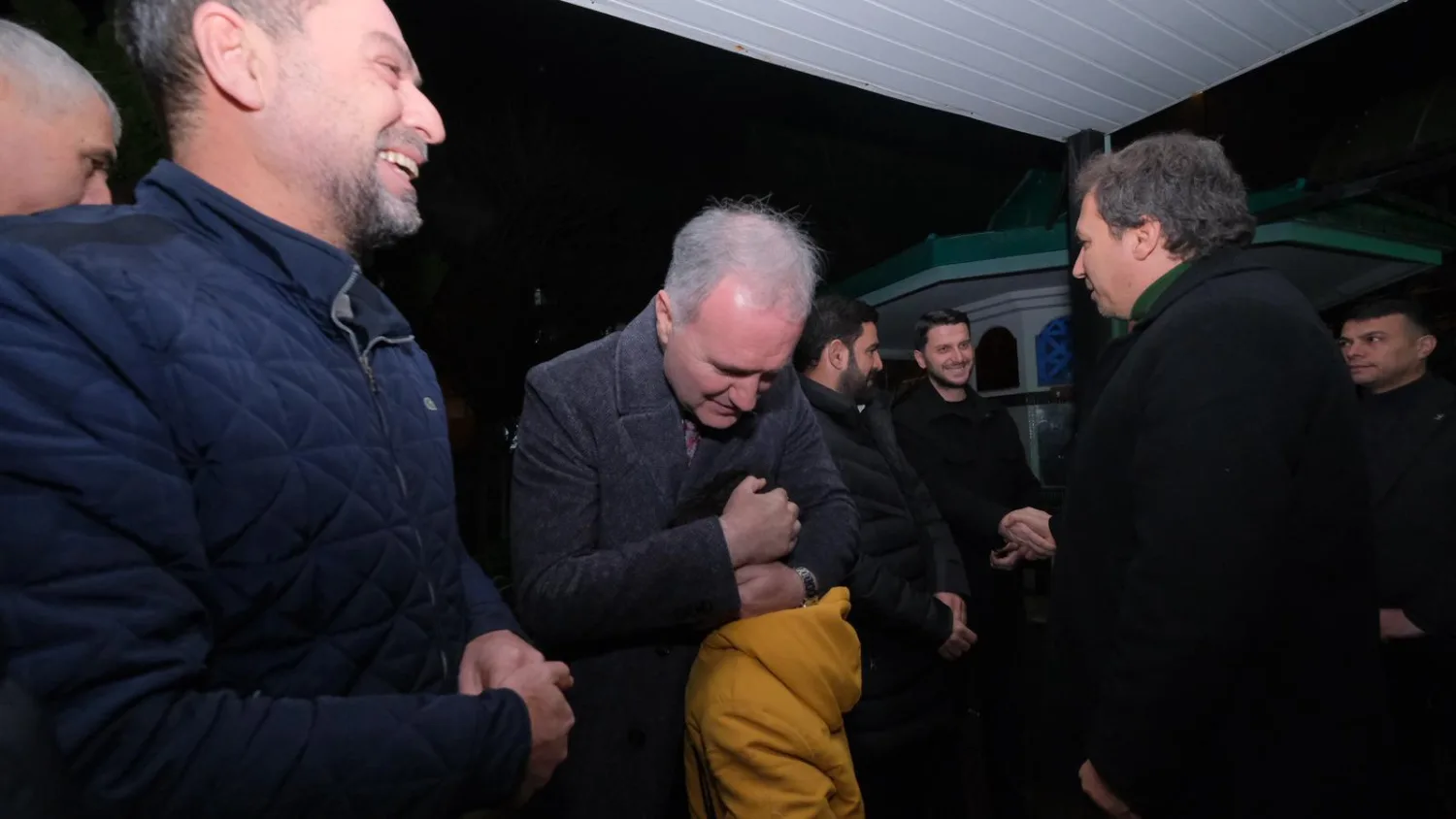 İnegöl Belediyesi Vatandaşlara Helva Ikram Etti! (3)