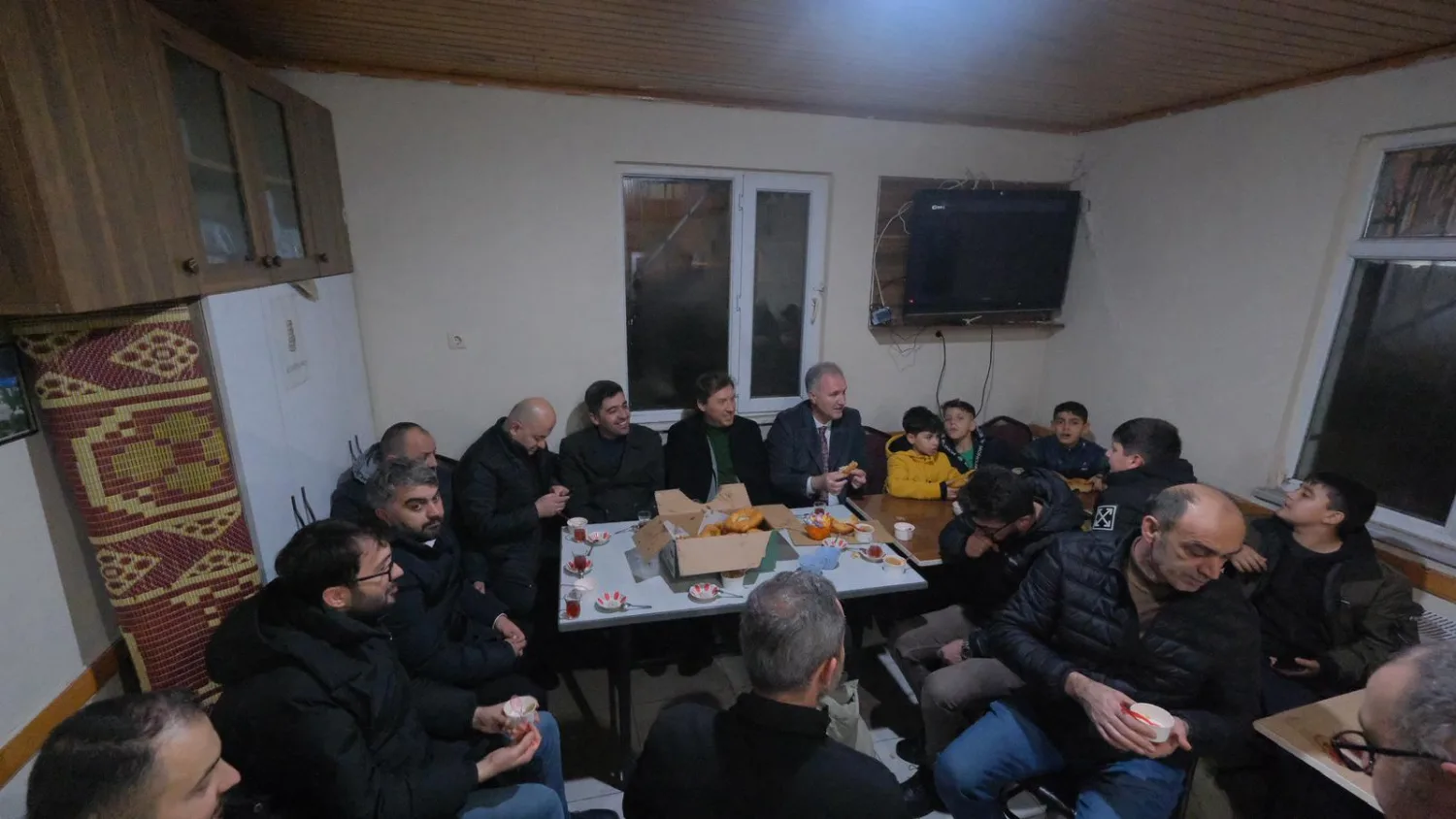 İnegöl Belediyesi Vatandaşlara Helva Ikram Etti! (5)