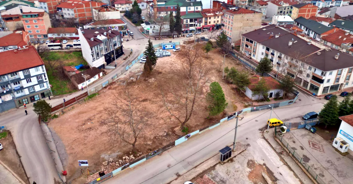 İnegöl Belediyesi’nden Alanyurt’a Nefes Aldıracak Meydan Projesi (6)