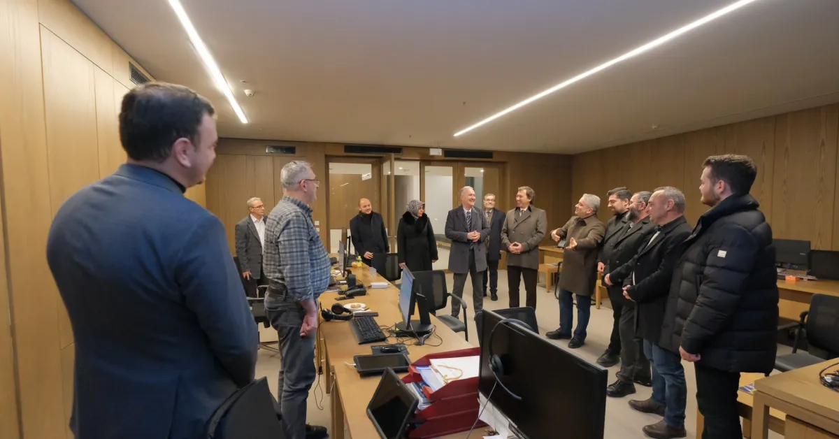 İnegöl Protokolünden Yılbaşı Gecesi Görev Başındaki Personele Ziyaret (7)