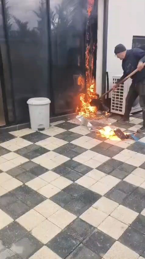 İnegöl'de 2 Katlı Yazlık Evde Yangın Çıktı! (1)