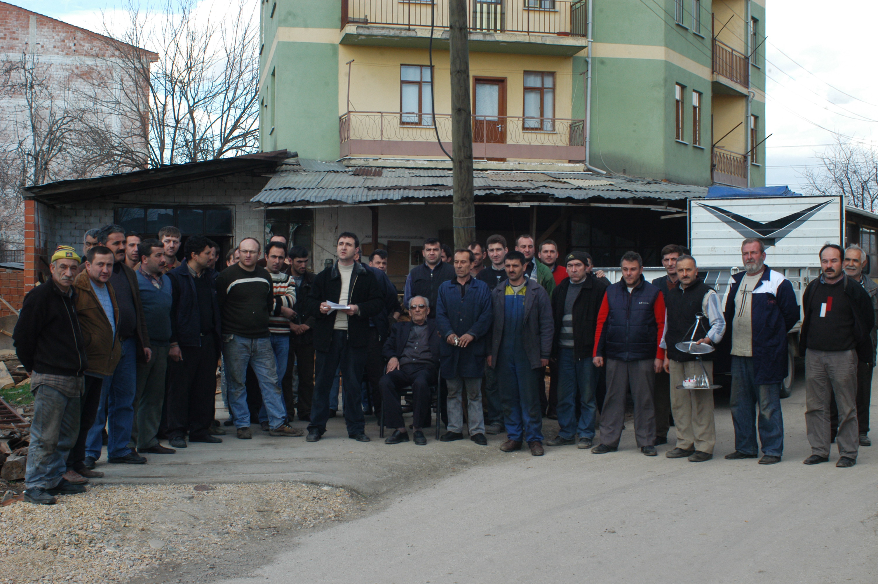 İnegöl’de Esnaftan Belediye Meclisi Kararına Sert Tepki Arşiv Haber 2008 Gençgazete (2)