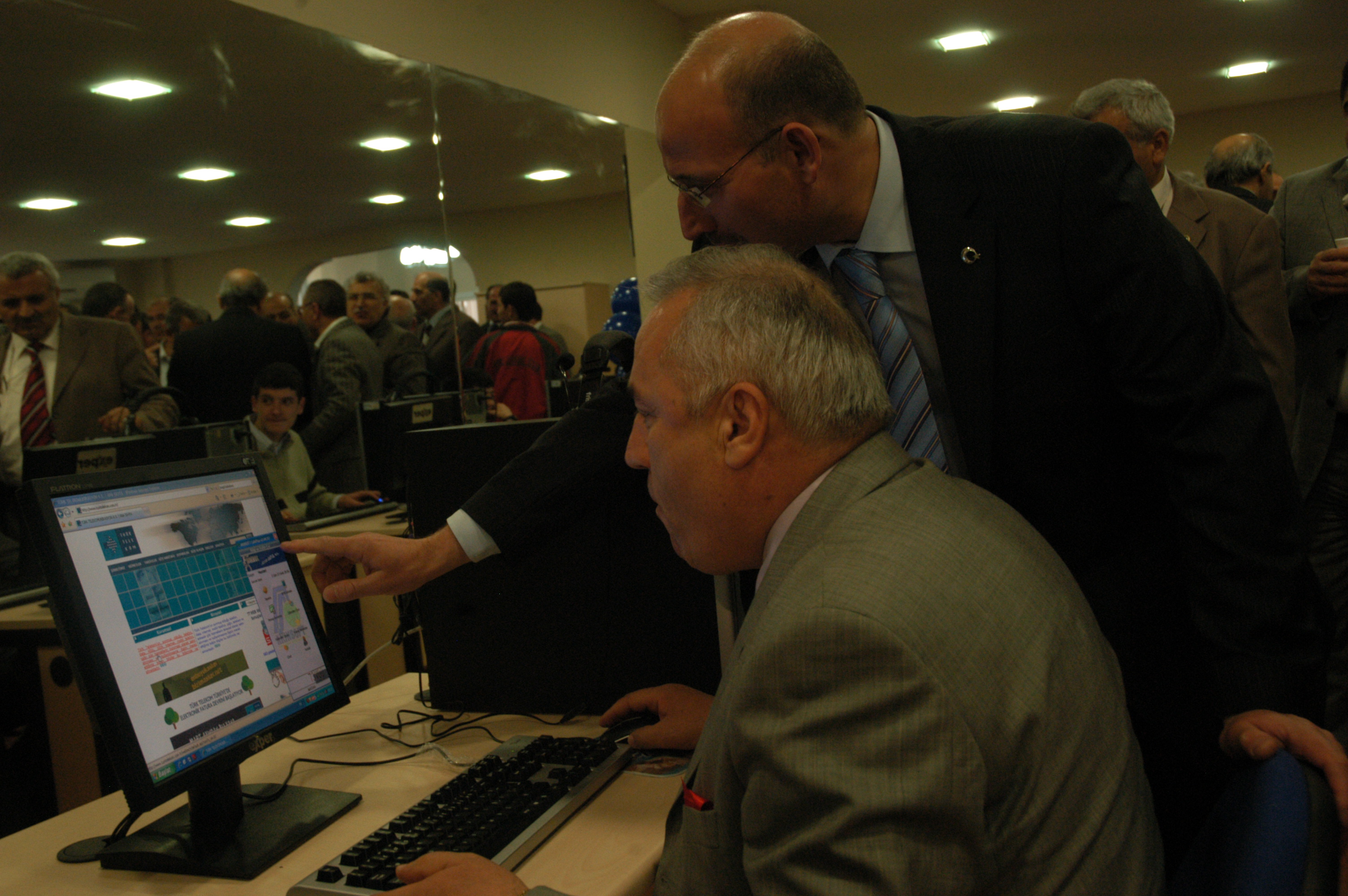 İnegöl’de İnternet Kafelere Örnek Proje; Bilgi Ve Kültür Evi 2008 Arşiv Gençgazete (6)