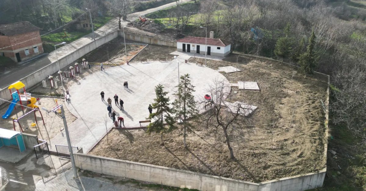 İnegöl'de Kırsal Kalkınma Hamlesi Sarıpınar Mahallesi Yeni Meydanına Kavuştu (3)