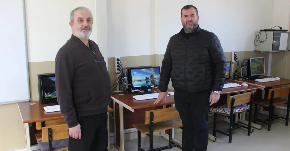 İnegöl'de Köy Okuluna Teknoloji Desteği Şipali İlkokulu Bilişim Sınıfına Kavuştu (5)