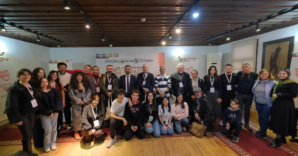 İnegöl'de Tiyatronun Geleceği Konuşuldu Sanatın Rotası Çizildi (1)